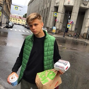 Олег Якобсон