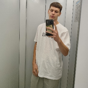 Андрей Лобанов