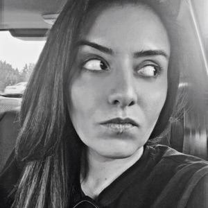 Лира Хостикоева