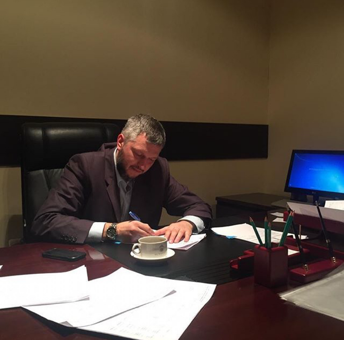 Юрий Ларсов