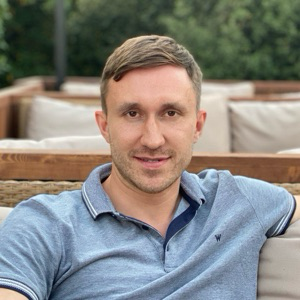 Роман Веснин