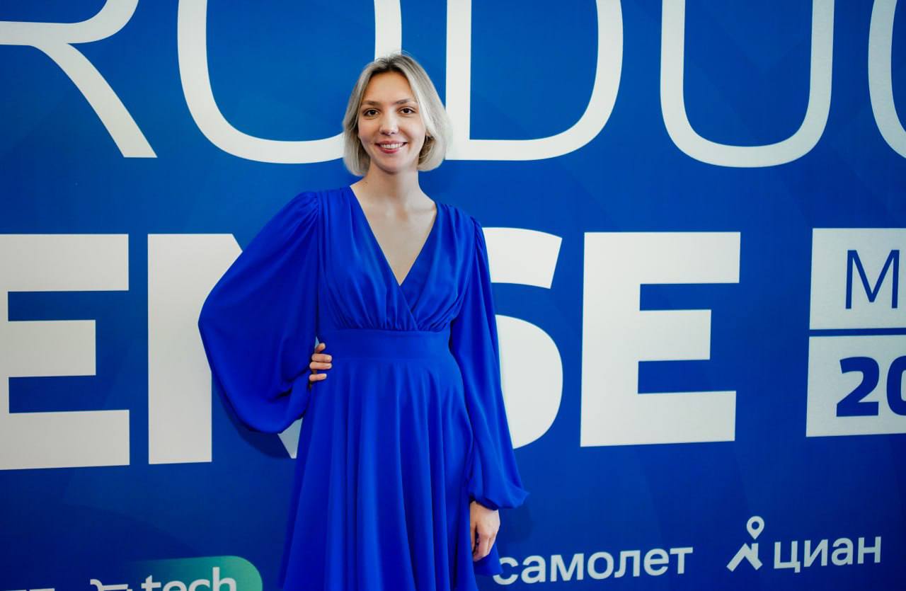 Если кто-то из вас будет на конференции Product Sense 5 и 6 сентября, то мы наверняка встретимся, потому что:
1️⃣ Меня вновь позвали ведущей в этом году, отвечаю за зал Альфа
2️⃣ Буду спикером на диск... | Сетка — социальная сеть от hh.ru