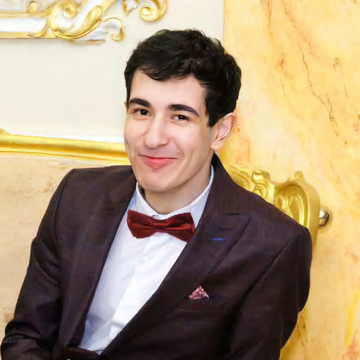 Эльнур Карибов