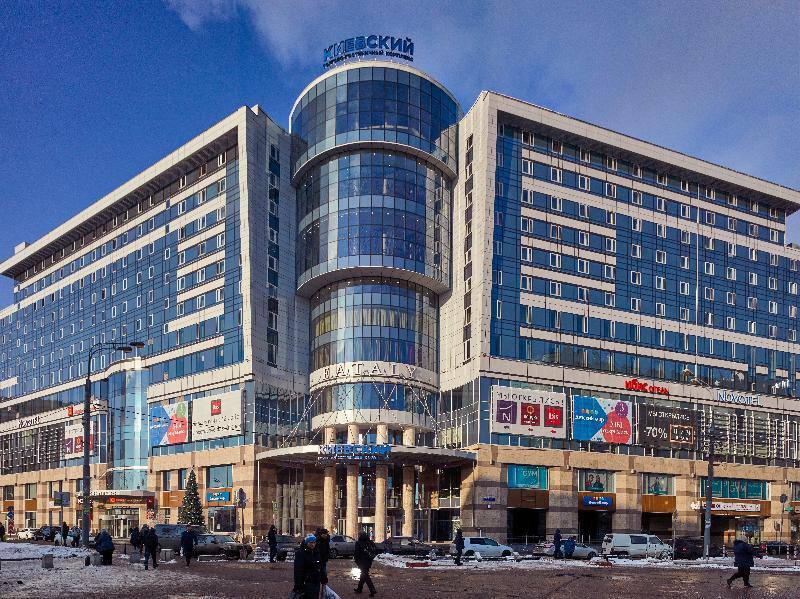#Вакансия
Местоположение: Москва
Компания: Новотель Адажио Ибис Москва Киевская
Должность: Директор по персоналу
Зарплата: Не указана
ОСНОВНЫЕ ОБЯЗАННОСТИ:
•Руководство текущей деятельностью службы пе... | Сетка — социальная сеть от hh.ru