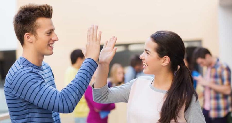 🌟 Важность приветствия и благодарности в деловых коммуникациях
Привет, дорогие коллеги! Сегодня хотим поговорить о важности приветствия и благодарности в наших ежедневных коммуникациях | Сетка — социальная сеть от hh.ru