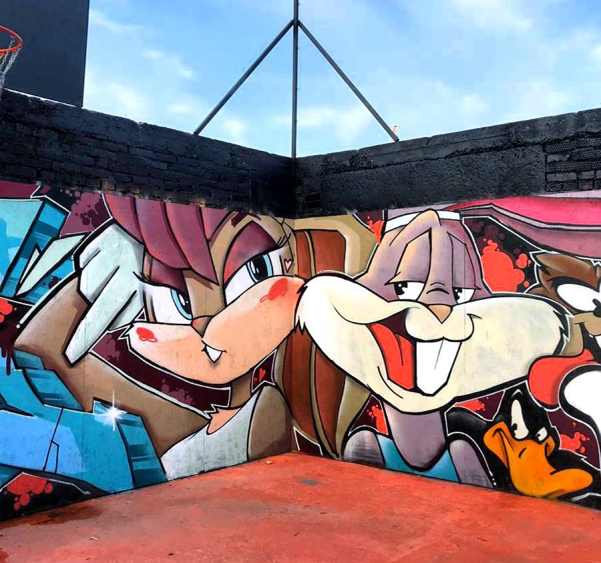 Расписал граффити на уличной баскетбольной площадке, по мотивам фильма “SPACE JAM”
#graffiti #art #streetart | Сетка — социальная сеть от hh.ru