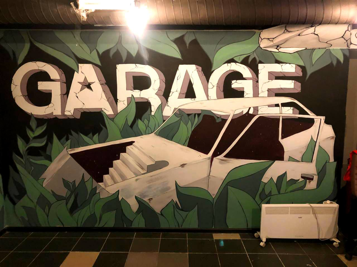 Занимаюсь росписью интерьера и стрит-артом, готов к выезду в любой город , в любую точку галактики 🙌🏽
#streetart #art #graffiti #paint  #ищуработу #художник #дизайнер | Сетка — социальная сеть от hh.ru