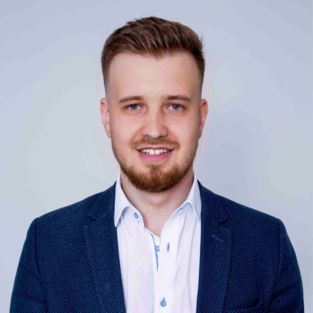 Александр Лазарев