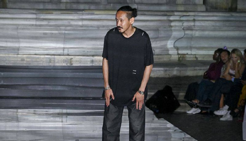 Следующим приглашенным дизайнером Pitti Uomo станет Сатоши Кувата
Ежегодная флорентийская выставка мужской моды, которая пройдет с 14 по 17 января 2025 года, объявила имя следующего приглашенного диза... | Сетка — социальная сеть от hh.ru