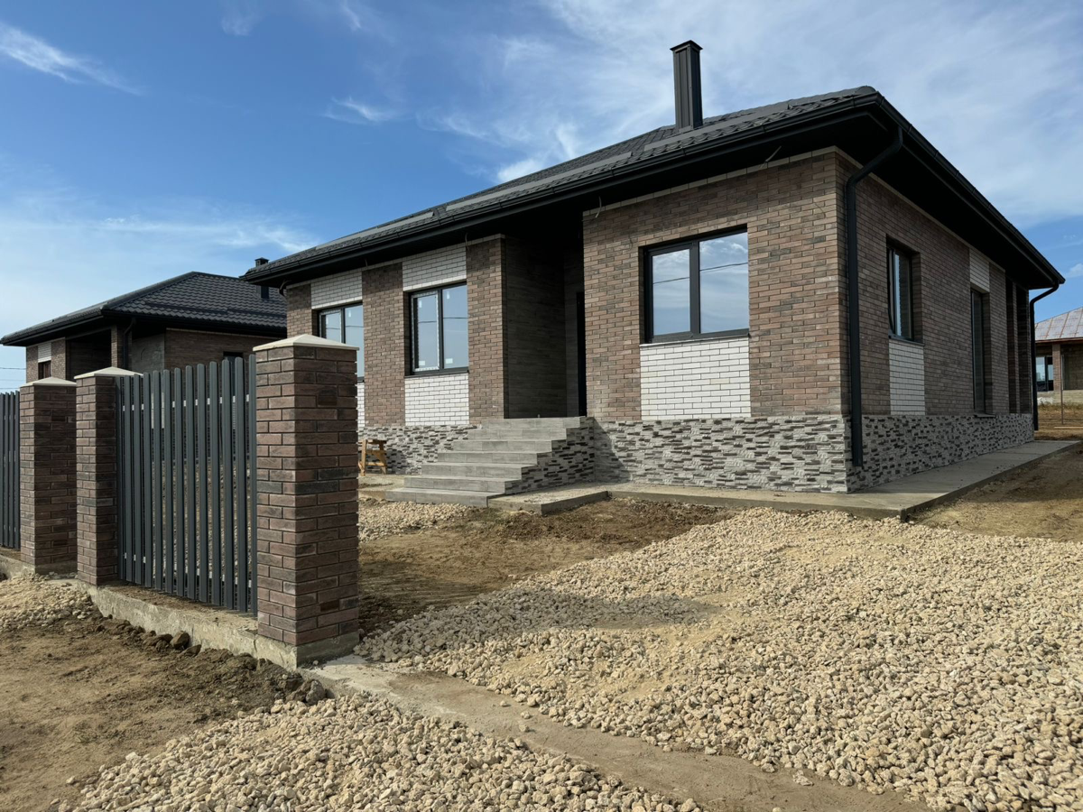 Хотите просыпаться с видом на море и жить в роскоши? 
Тогда Коттеджный Комплекс "Мечта" - это ваше идеальное место!
Представьте:
Ваши собственные апартаменты премиум-класса на берегу моря: просторные ... | Сетка — социальная сеть от hh.ru