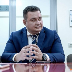 Роман Морев