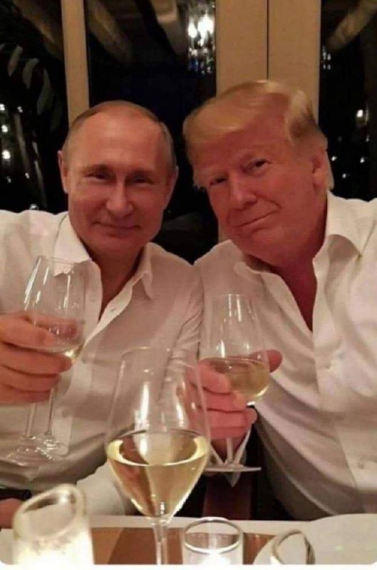 🇺🇸🇷🇺Дональд Трамп заявил, что снимет санкции США с России, поскольку они наносят ущерб доллару и повышают цены на товары и газ.
@birzhbazar | Сетка — социальная сеть от hh.ru