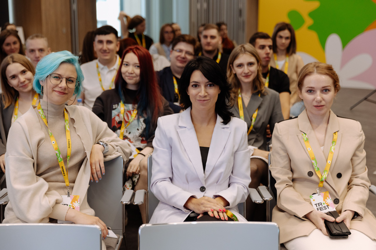 Недавно мы провели одно из самых значимых событий года для Управления Работы в Т-Банке — TR-fest.
Это не просто мероприятие, а настоящий форум, полностью посвящённый нашей работе | Сетка — социальная сеть от hh.ru