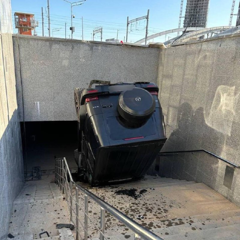 Я, пытающийся закончить все рабочие дела в пятницу вечером: | Сетка — социальная сеть от hh.ru