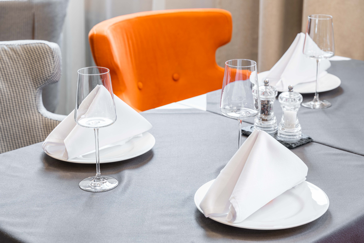 Интерьерная фотосъёмка в ресторане.
То что нужно для вашего заведения.
Если вы хотите сделать ваш ресторан ещё более привлекательным и запоминающимся, закажите интерьерную фотосъёмку | Сетка — социальная сеть от hh.ru