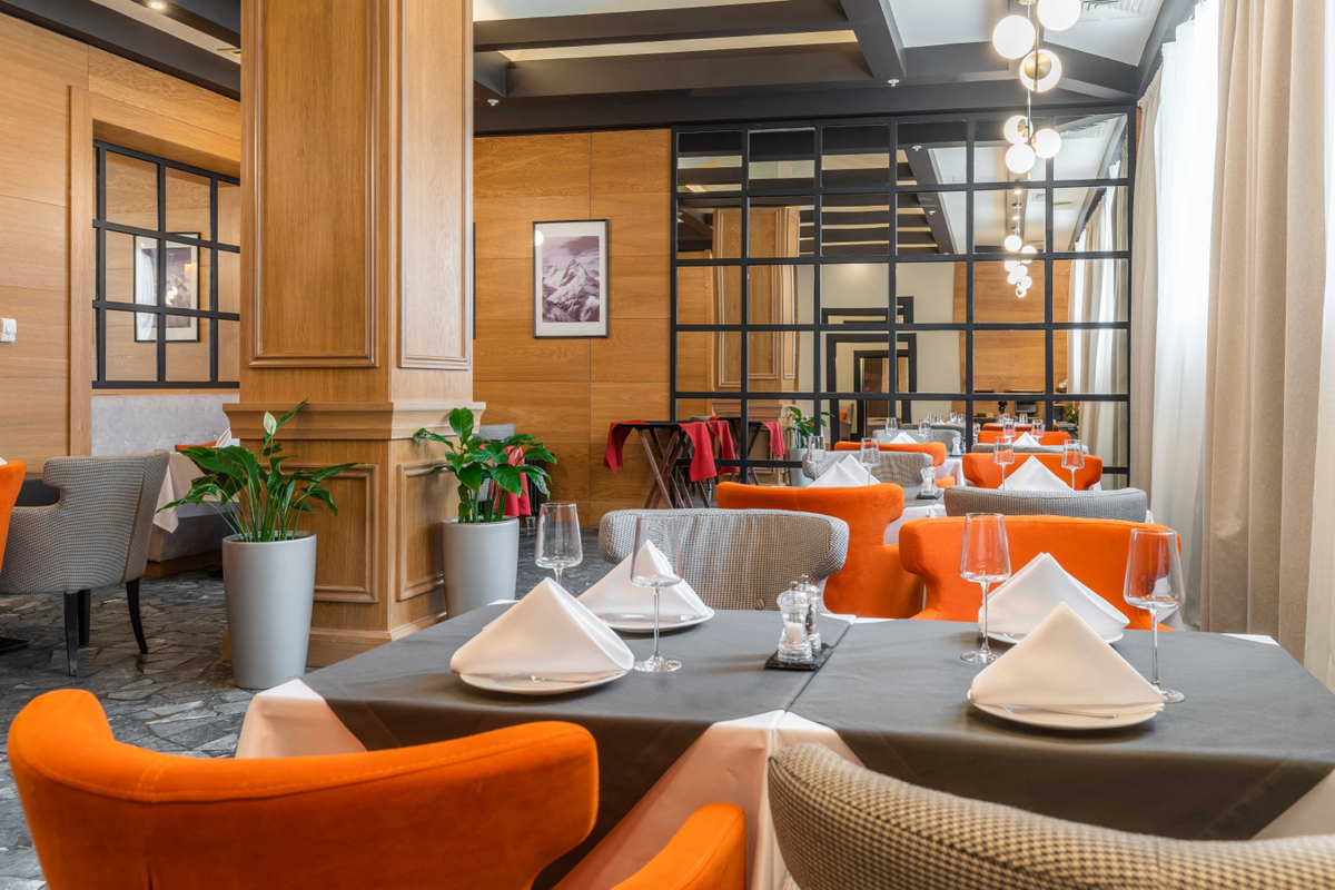 Интерьерная фотосъёмка в ресторане.
То что нужно для вашего заведения.
Если вы хотите сделать ваш ресторан ещё более привлекательным и запоминающимся, закажите интерьерную фотосъёмку | Сетка — социальная сеть от hh.ru