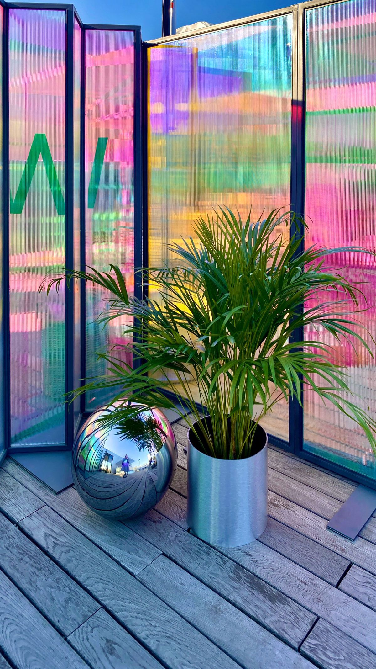 Коворкинг #OpenSpace от #Яндекс
Традиционные наклеечкиии 🤩 | Сетка — социальная сеть от hh.ru