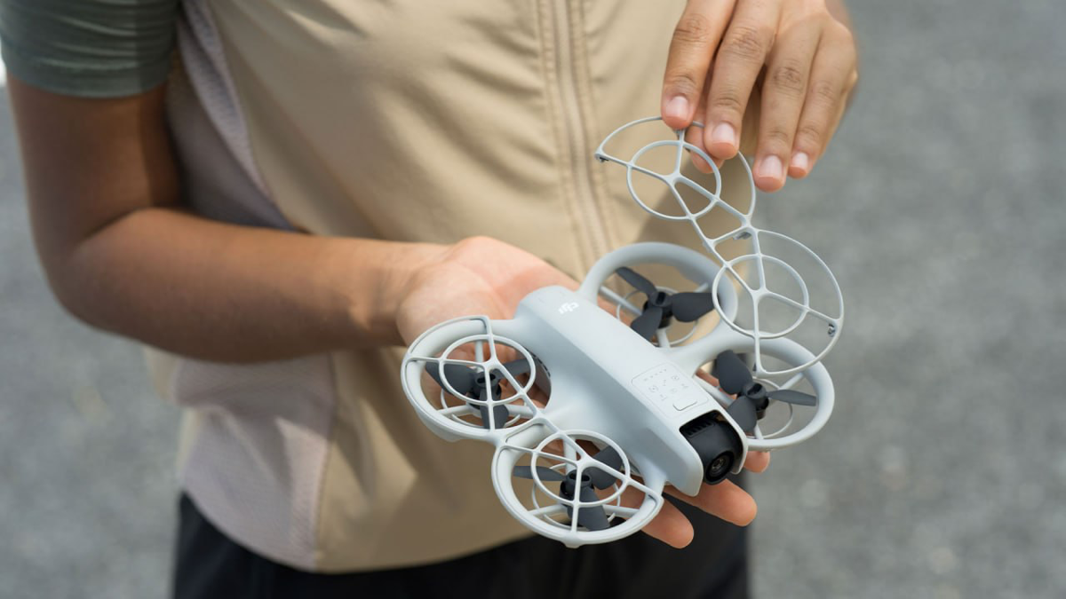 ⚡️Neo - самый маленький, легкий и доступный квадрокоптер от DJI 🚁
DJI Neo — компактный дрон, представленный в 2024 году | Сетка — социальная сеть от hh.ru