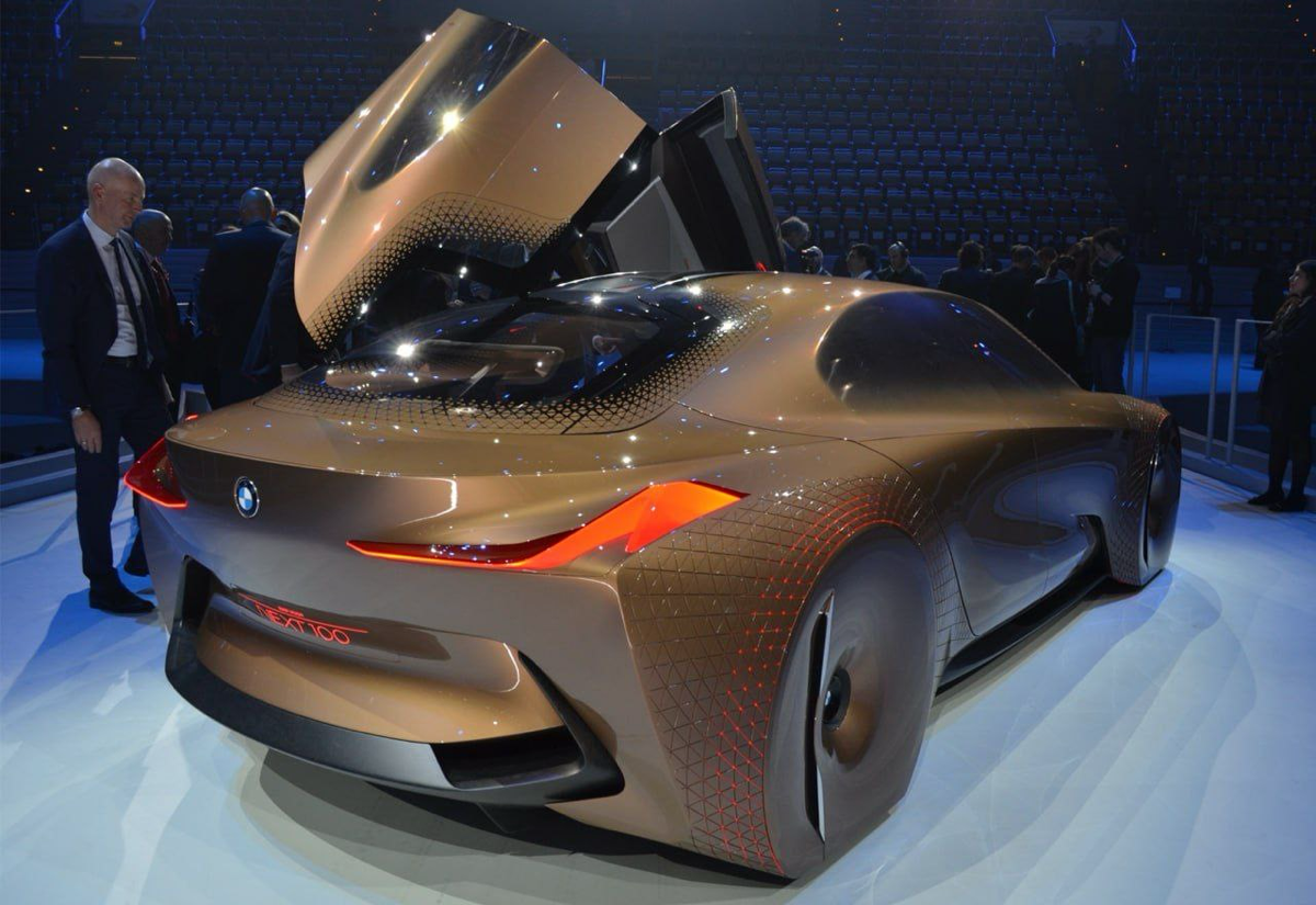 ✨ Зверь на колесах: BMW представила Vision Next 100 с «живым» покрытием
Инженеры BMW вывели автомобильный дизайн на новый уровень, создав Vision Next 100 — машину с покрытием, напоминающим кожу рептил... | Сетка — социальная сеть от hh.ru
