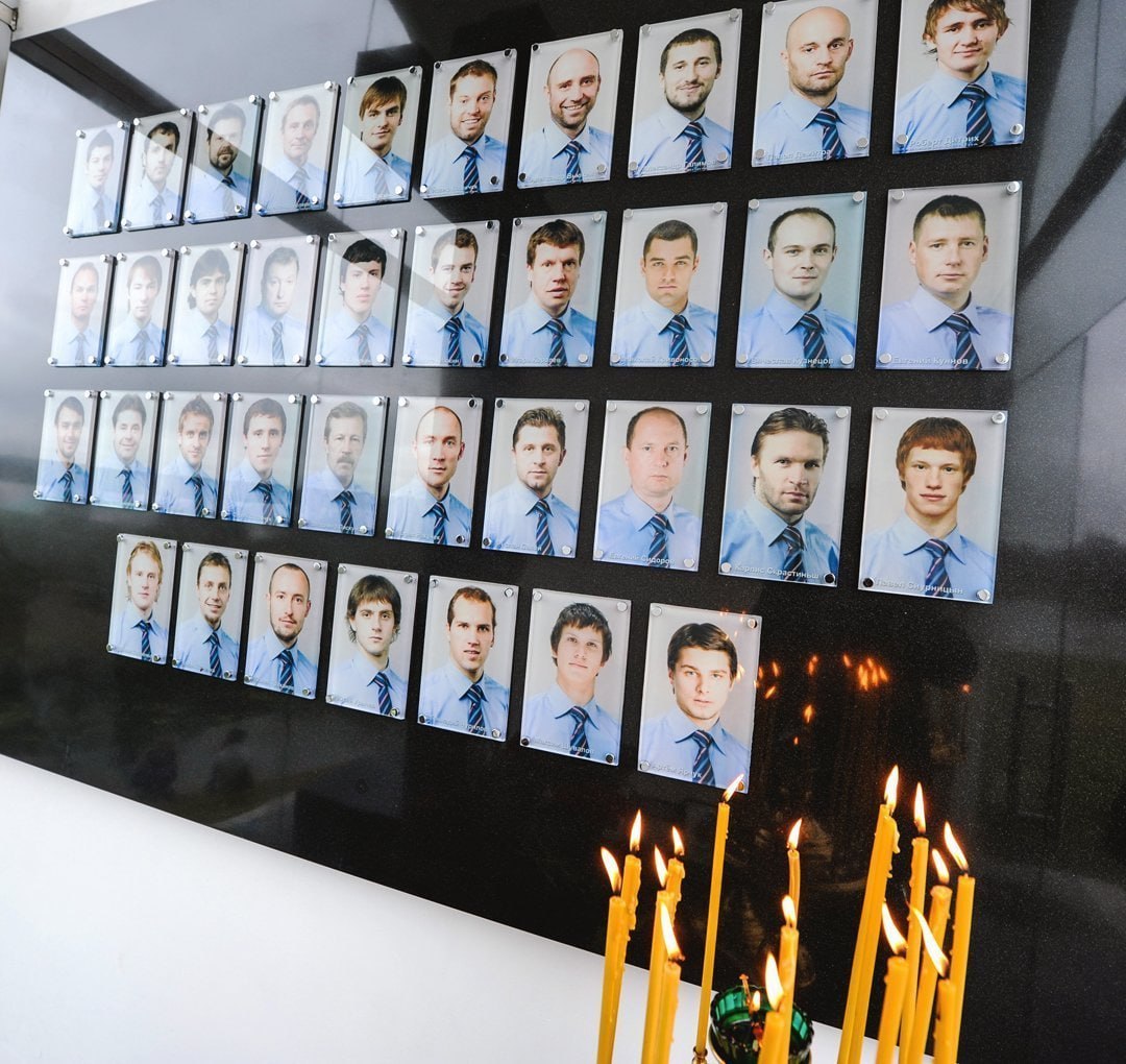 Помню тот день. Я узнал о трагедии ещё до того, как информация попала в прессу. Мне написала знакомая, которая в то время активно общалась в радийных кругах | Сетка — социальная сеть от hh.ru