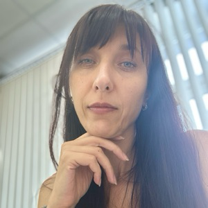 Алена Иотова