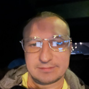 Алекс Винаков