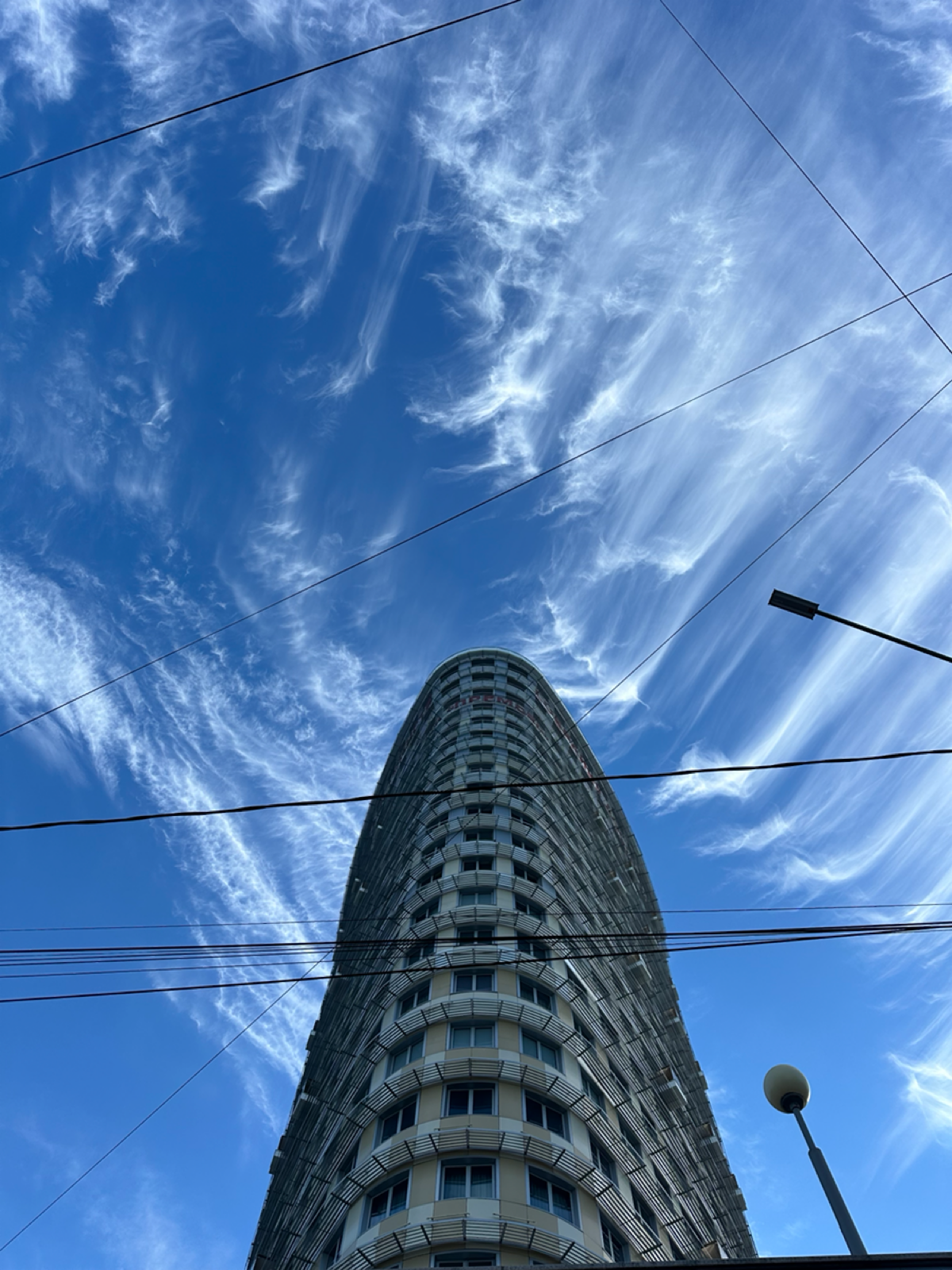 💔Когда любимое дело сталкивается с ранними подъемами 💔
👋Друзья, приветствую вас! Сегодня хочу поделиться своими размышлениями о том, как иногда в нашем любимом деле могут быть моменты, которые не всег... | Сетка — социальная сеть от hh.ru