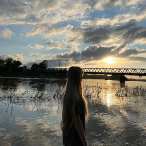 Полина Микова