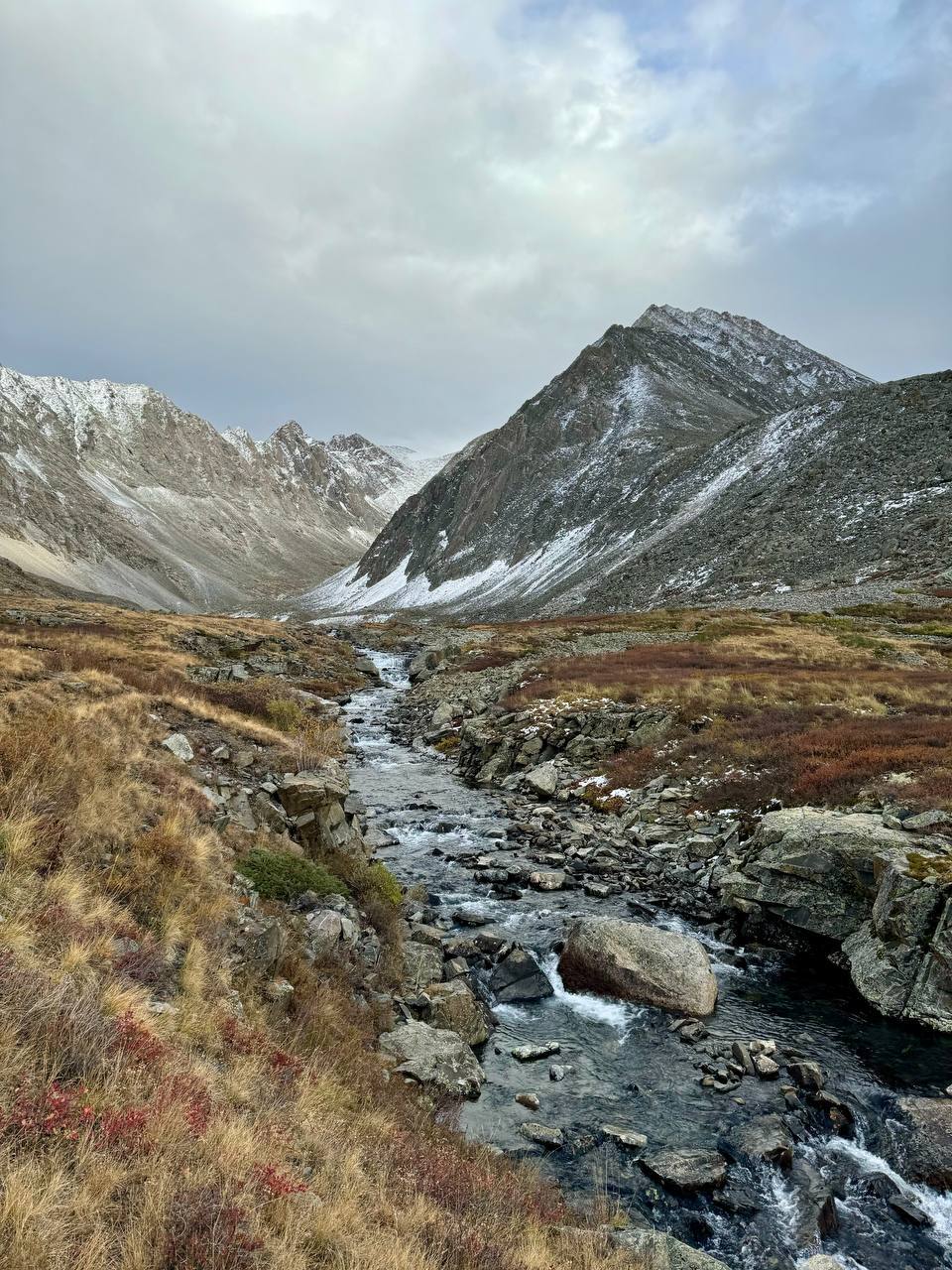 👋 Алтайские горы другие. Это вам не КавказПолное ощущение того, что вернулась из другого мира, где время течёт медленнее, и мозг отключается | Сетка — социальная сеть от hh.ru