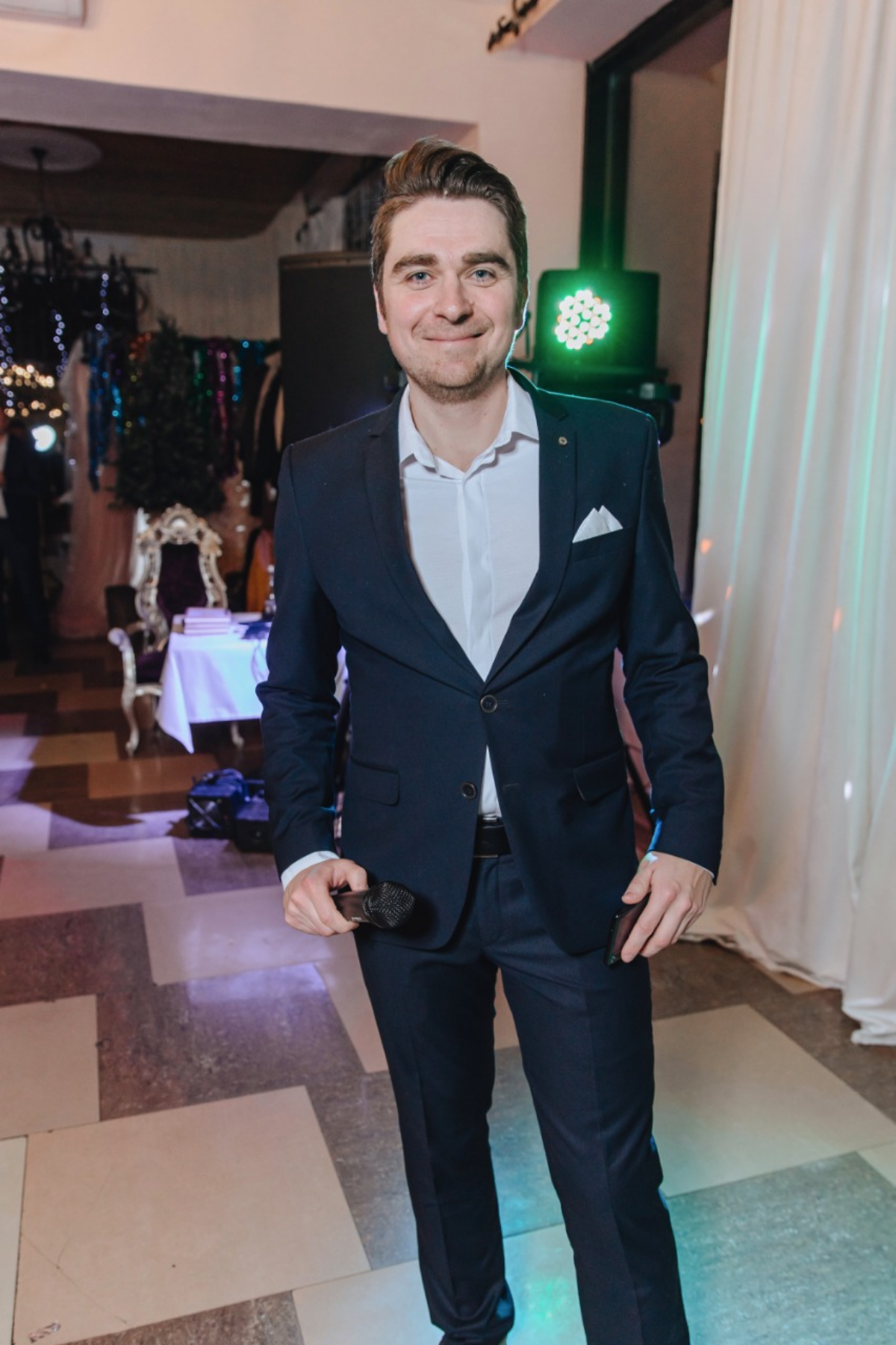 Доброго времени, на связи Максим Самсонов - ведущий мероприятий. 13 лет я провожу свадьбы, корпоративы, юбилеи, дни рождения, выпускные вечера, концерты, презентации, гендер-пати | Сетка — социальная сеть от hh.ru