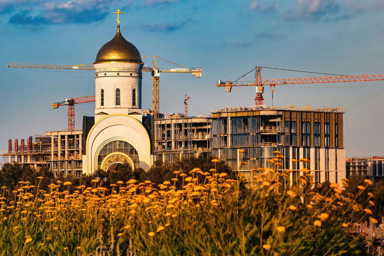 👌Москва, днём рождения!👌
В честь дня города я вам принесла несколько открыточных (и не очень) видов Москвы | Сетка — социальная сеть от hh.ru