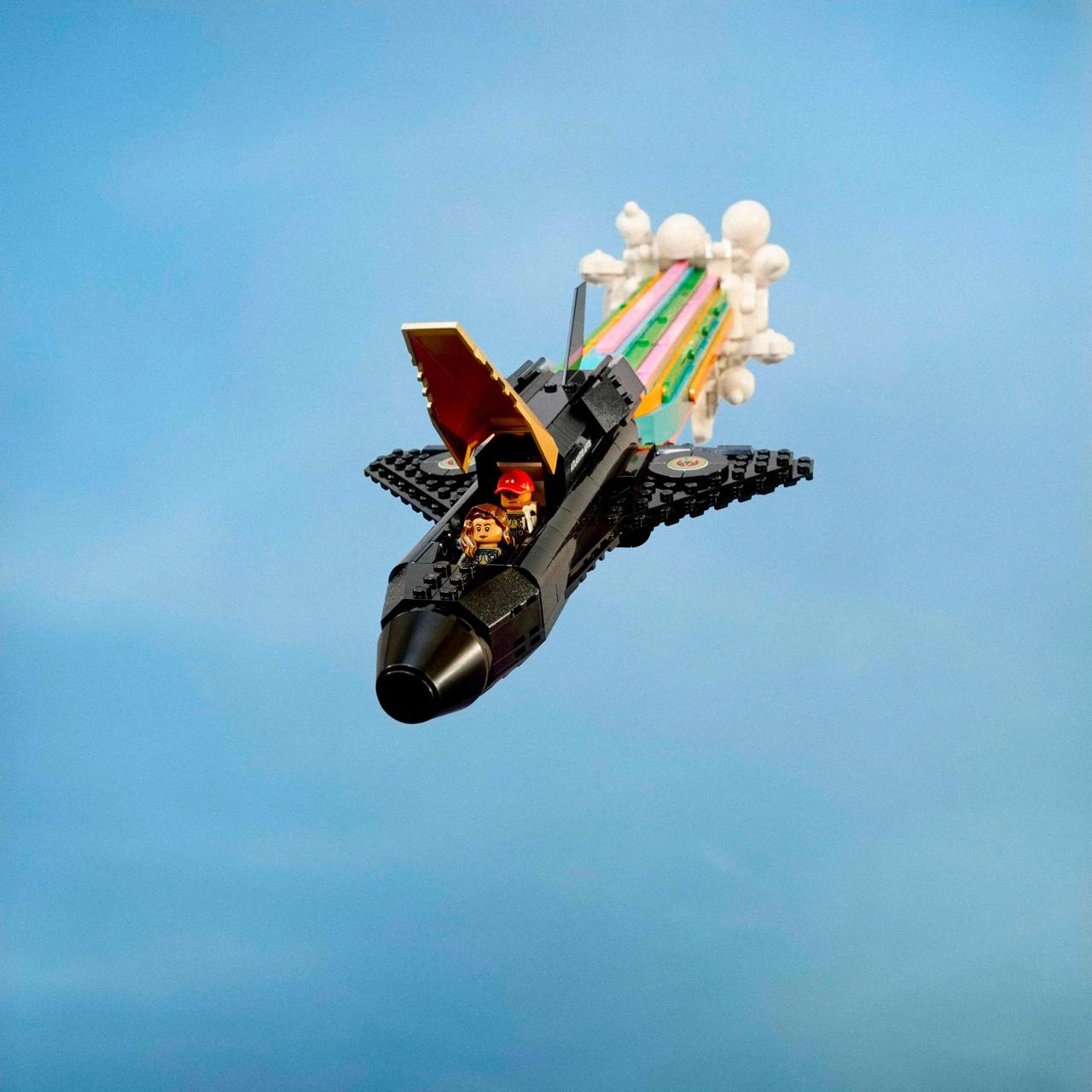 Фарелл Уильямс и LEGO объединились для выпуска совместного проекта, приуроченного к выходу документального фильма об артисте | Сетка — социальная сеть от hh.ru