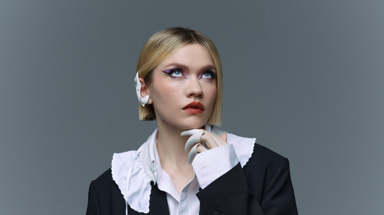 🎤 LYRIQ, Моя Мишель, Минаева, TRITIA выступят на фестивале в Коломенском
14 и 15 сентября
Программа включает в себя выступления известных артистов на главной сцене и интерактивную зону с образовательн... | Сетка — социальная сеть от hh.ru