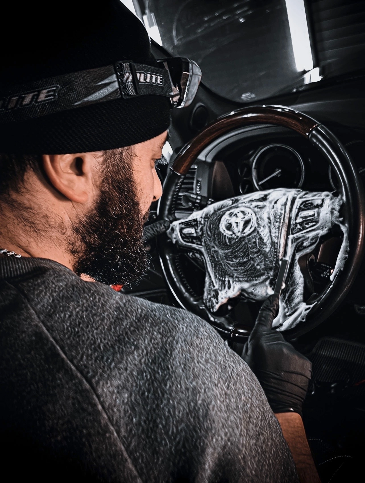 Пример «кейса» с фотографиями для социальных сетей.
Вопрос, имеет ли место быть? Или все же лучше без обработки?
#smm #москва #детейлинг #фотография #обработка | Сетка — социальная сеть от hh.ru