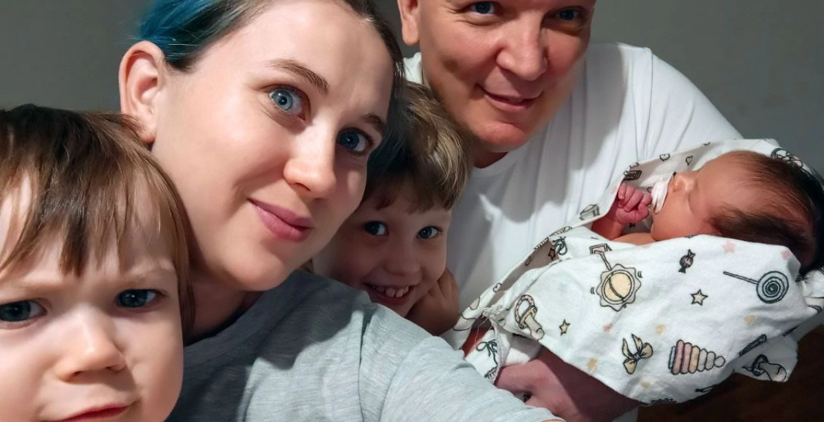 🍅 Дозрел и я ;). Пост-знакомство: пристегнись и полетели! 🚀
"Продаю предпринимателям деньги с неприличным дисконтом" - это спойлер ;), дочитай до конца | Сетка — социальная сеть от hh.ru
