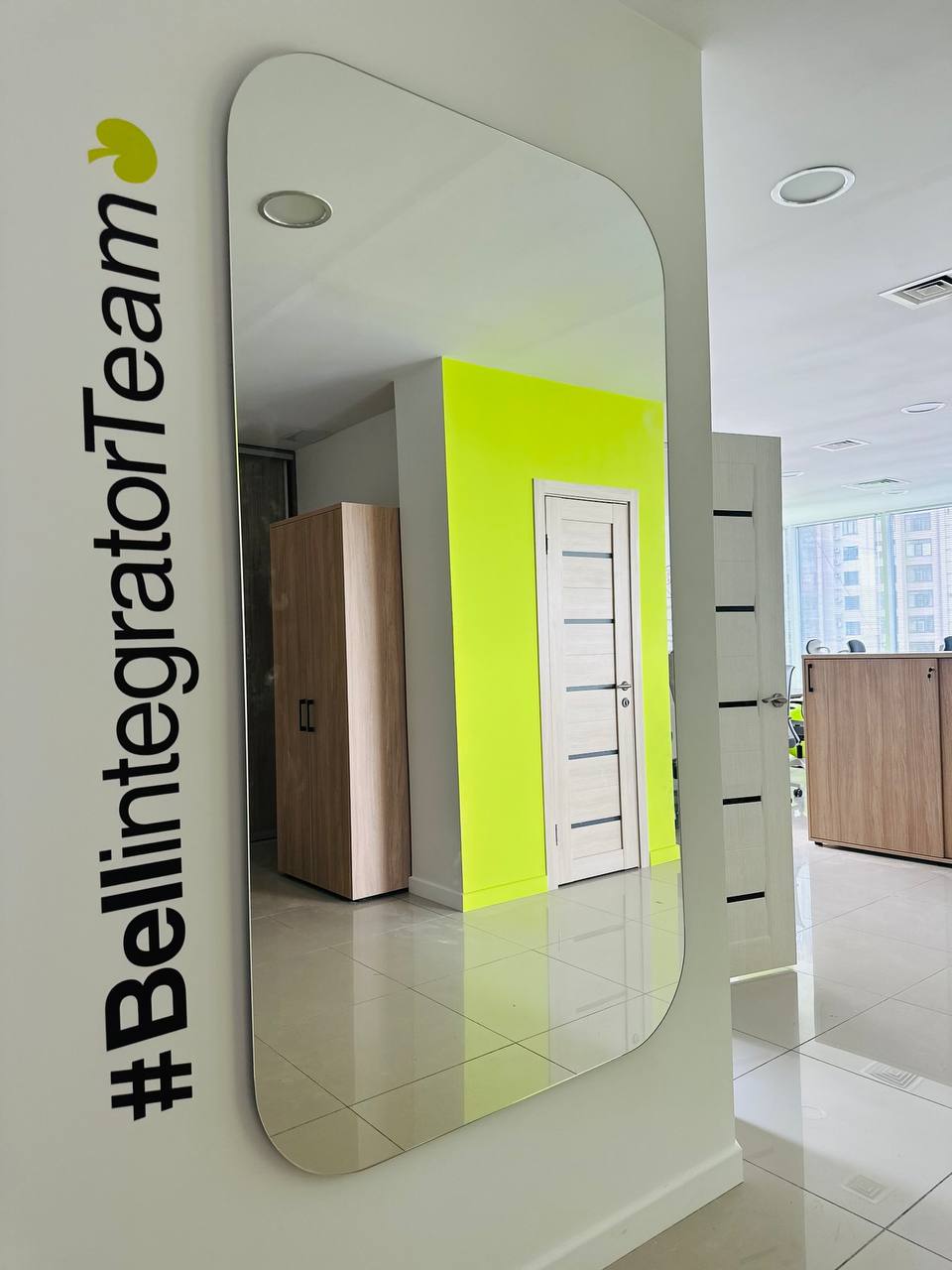 Мы теперь и в Барнауле! 🩷
Bell Integrator продолжает расширять горизонты своего присутствия в регионах и приглашает в новый офис в Алтайском крае в чудесном городе Барнауле | Сетка — социальная сеть от hh.ru