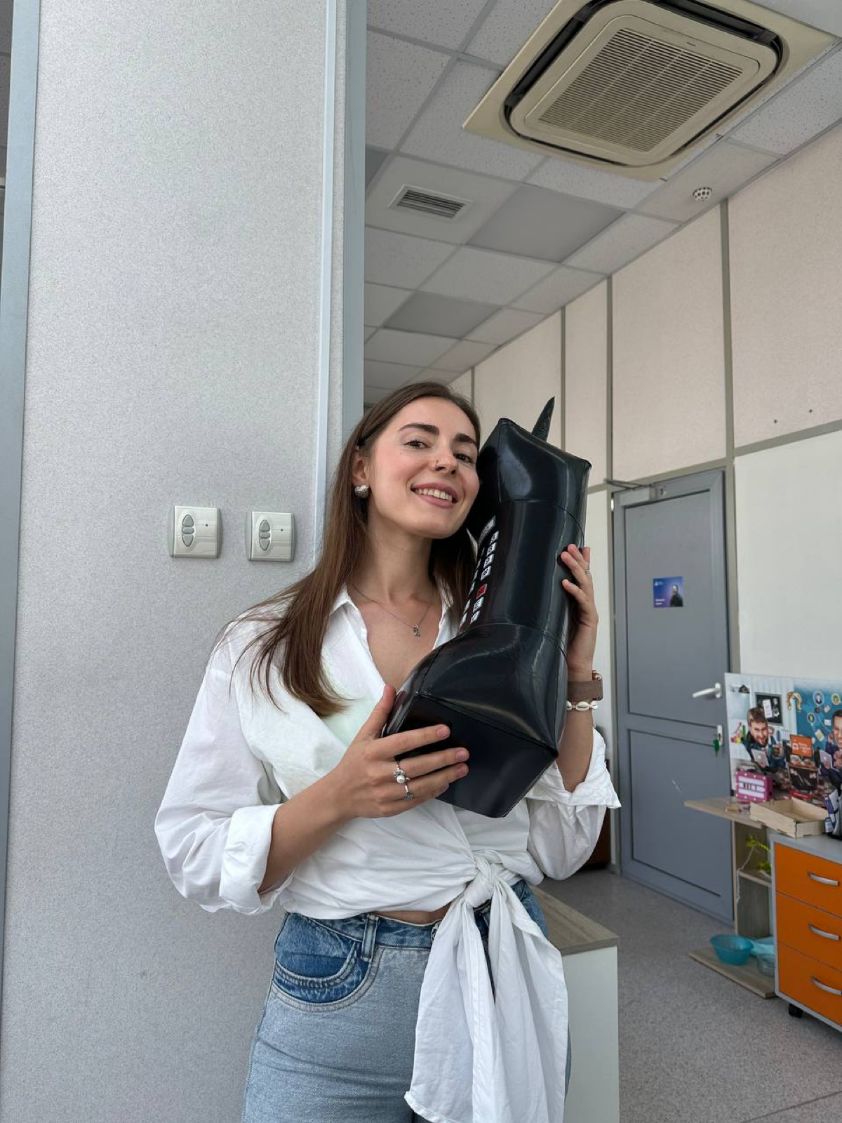 Алло, на связи Дашуля!
Пришла рассказать вам о крутой рубрике, от которой сама в восторге 🤭
Речь о рубрике "вопрос психологу" совместно с практикующим дипломированным психологом Венерой | Сетка — социальная сеть от hh.ru