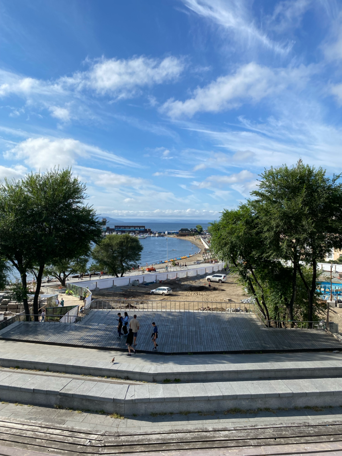 Всем привет!)
Сетка для меня что-то новое и мне это очень нравится. Надеюсь в данном пространстве найти будущих коллег и партнеров по запускам.
Я очень люблю IT-сферу и Digital | Сетка — социальная сеть от hh.ru