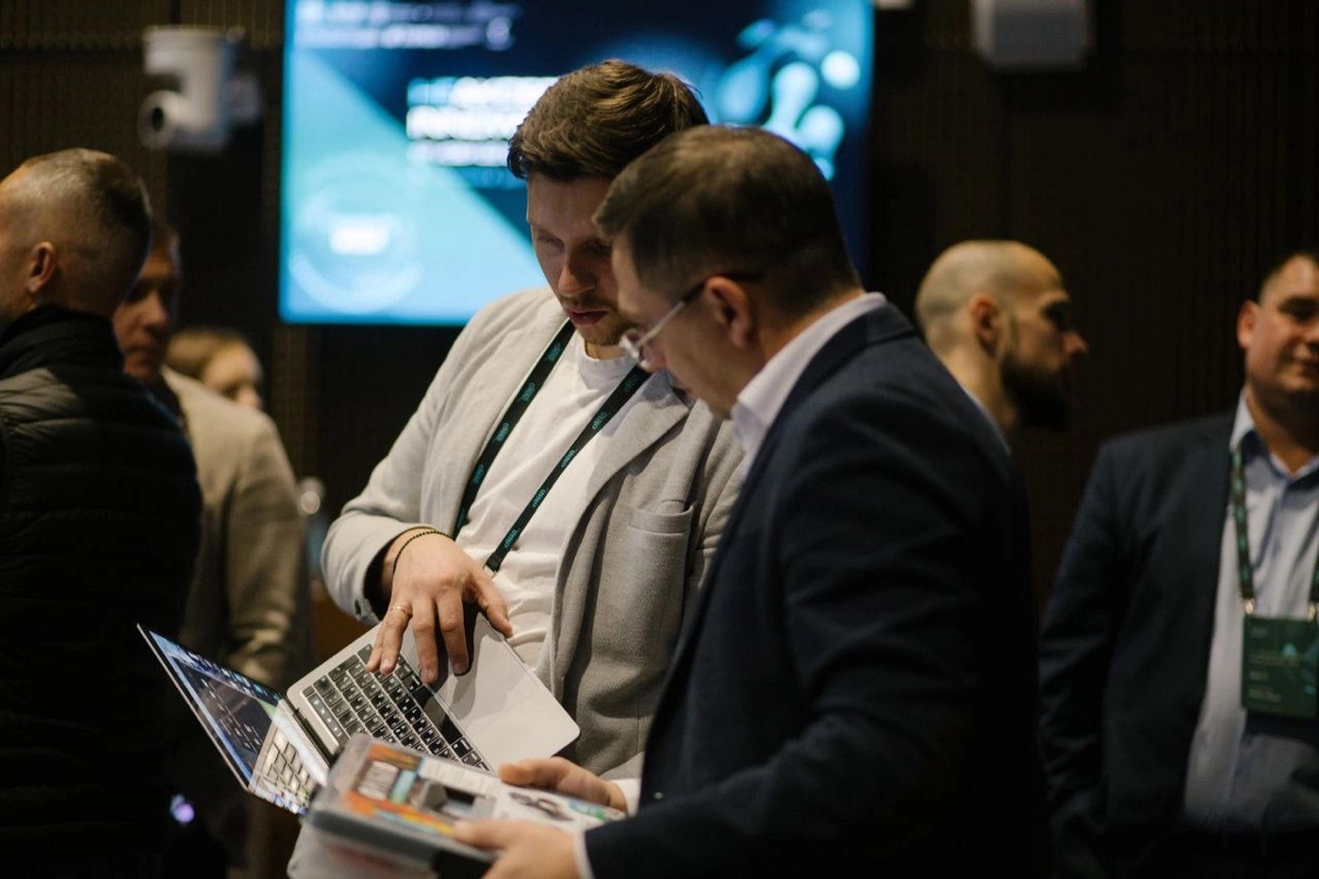 Опоздание: искусство или проклятие? 🤔
Давайте сегодня поговорим на тему опозданий, на тему невежественного отношения к встречам. Каждый из вас хоть раз в жизни опаздывал на встречу | Сетка — социальная сеть от hh.ru