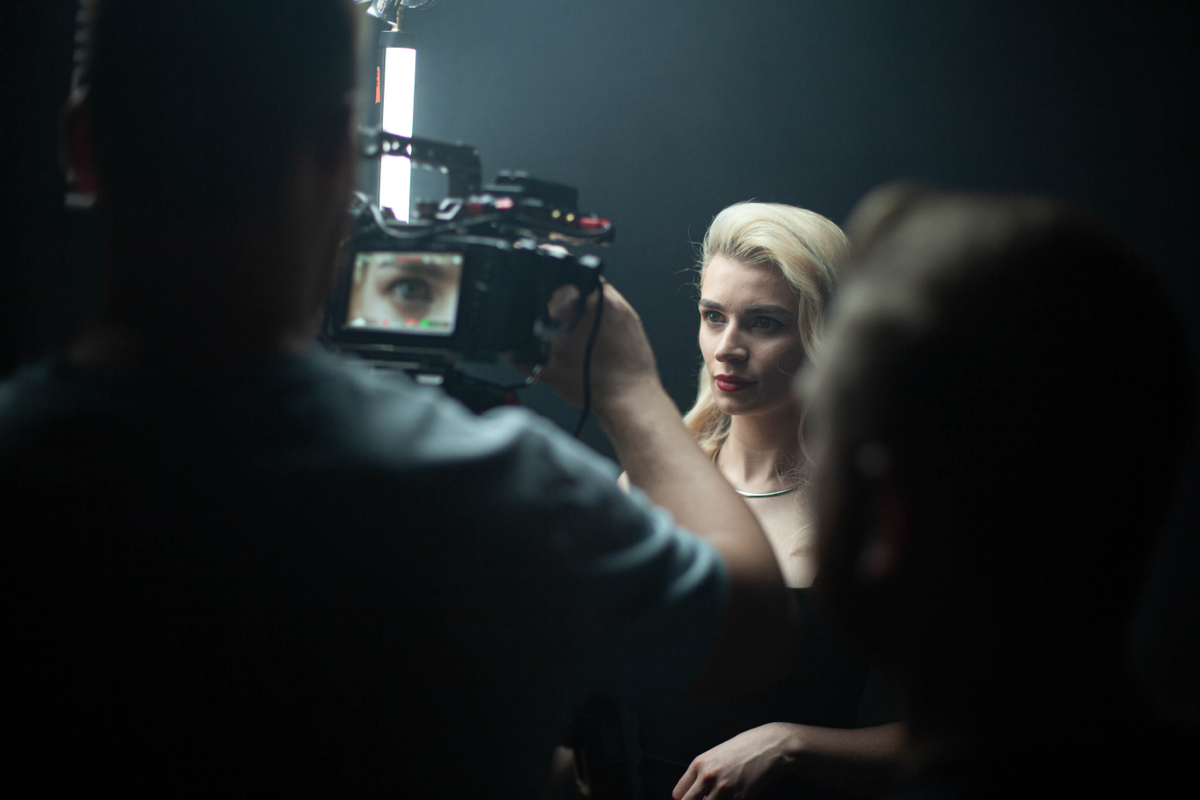 За кадром рекламного ролика Технониколя | Сетка — социальная сеть от hh.ru