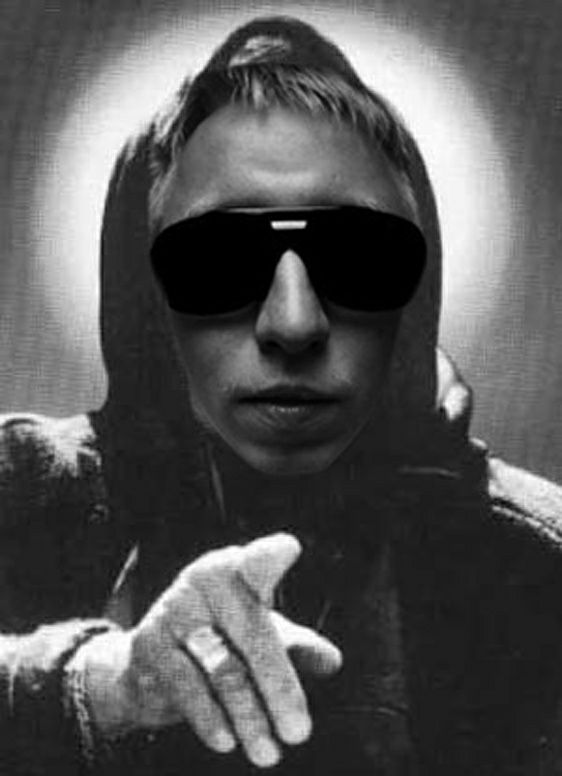 Мой письку. Не саму клабаску. А залупу надо мыть, да она чувствительная, но лучше потерпеть, чем почернеть письку
Мой жопу. Не булочки, а дырочку между булочек. Не вытирай бумагой, а помой ручонкой | Сетка — социальная сеть от hh.ru