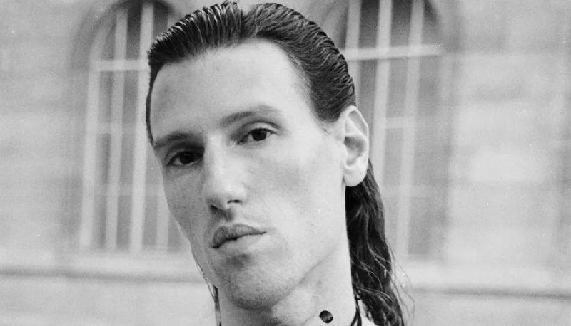 Людовик де Сен-Сернен может создать кутюрную коллекцию Jean Paul Gaultier
Французский модный дом планирует пригласить модельера для создания следующей кутюрной коллекции | Сетка — социальная сеть от hh.ru
