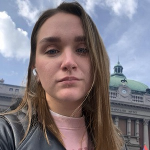 Александра Иванова | Сетка — социальная сеть от hh.ru