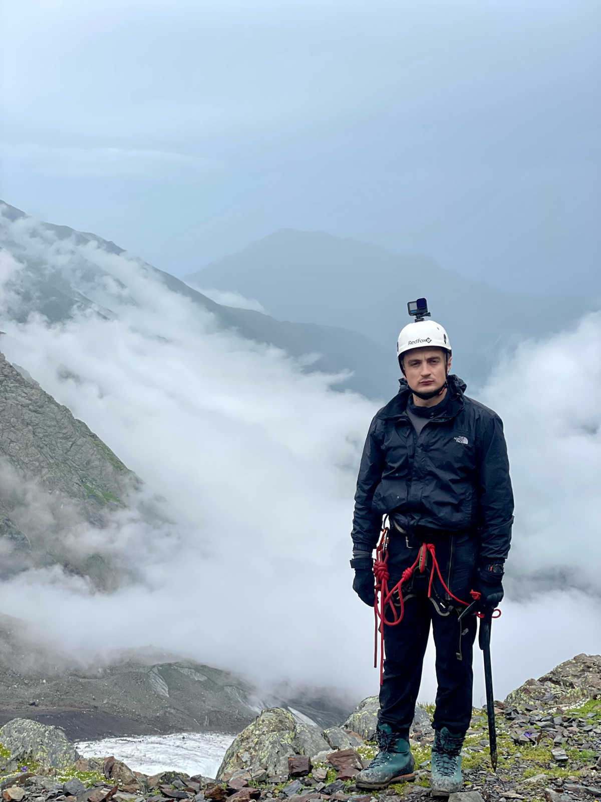 #постзнакомство #горы #путешествия
В июле 2024 года мы восходили на г. Казбек со стороны Северной Осетии (2B) (высота 5033 м. над уровнем моря) | Сетка — социальная сеть от hh.ru