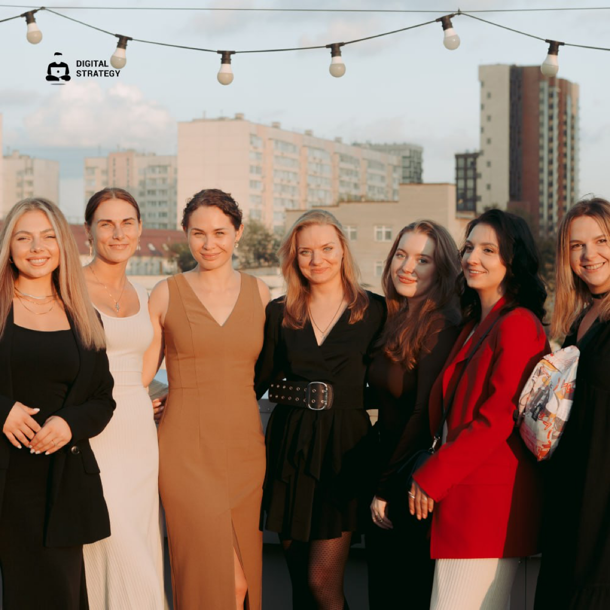 Digital Strategy 1️⃣0️⃣ лет!
Знаменательного и занимательного было много — хотим поделиться основным:
🔘В сентябре 2014 наш корабль, наконец, выбрал свое название и хорошо поплыл! Тогда мы поняли, в ка... | Сетка — социальная сеть от hh.ru