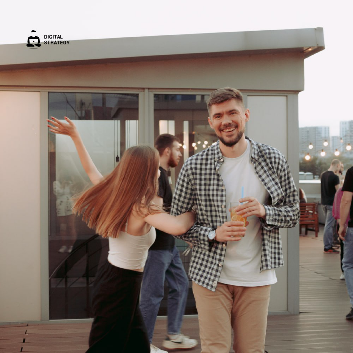 Digital Strategy 1️⃣0️⃣ лет!
Знаменательного и занимательного было много — хотим поделиться основным:
🔘В сентябре 2014 наш корабль, наконец, выбрал свое название и хорошо поплыл! Тогда мы поняли, в ка... | Сетка — социальная сеть от hh.ru