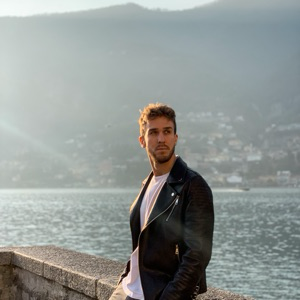 Эдуард Шаронов