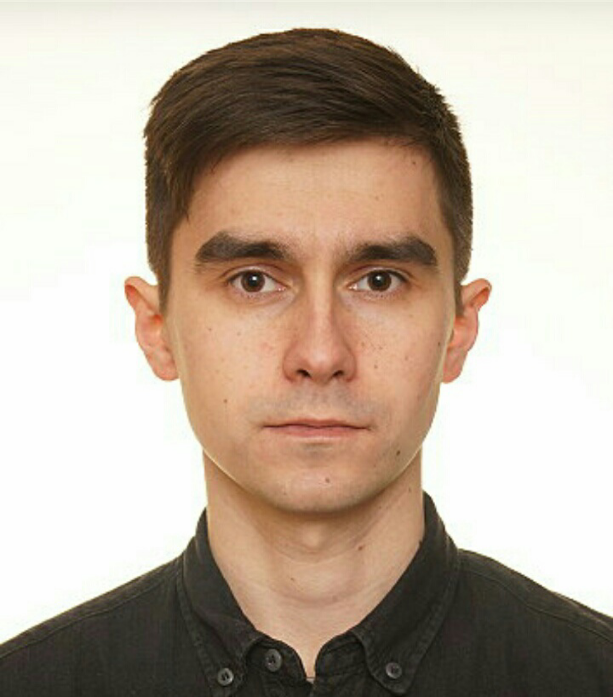 Максим Ларионов