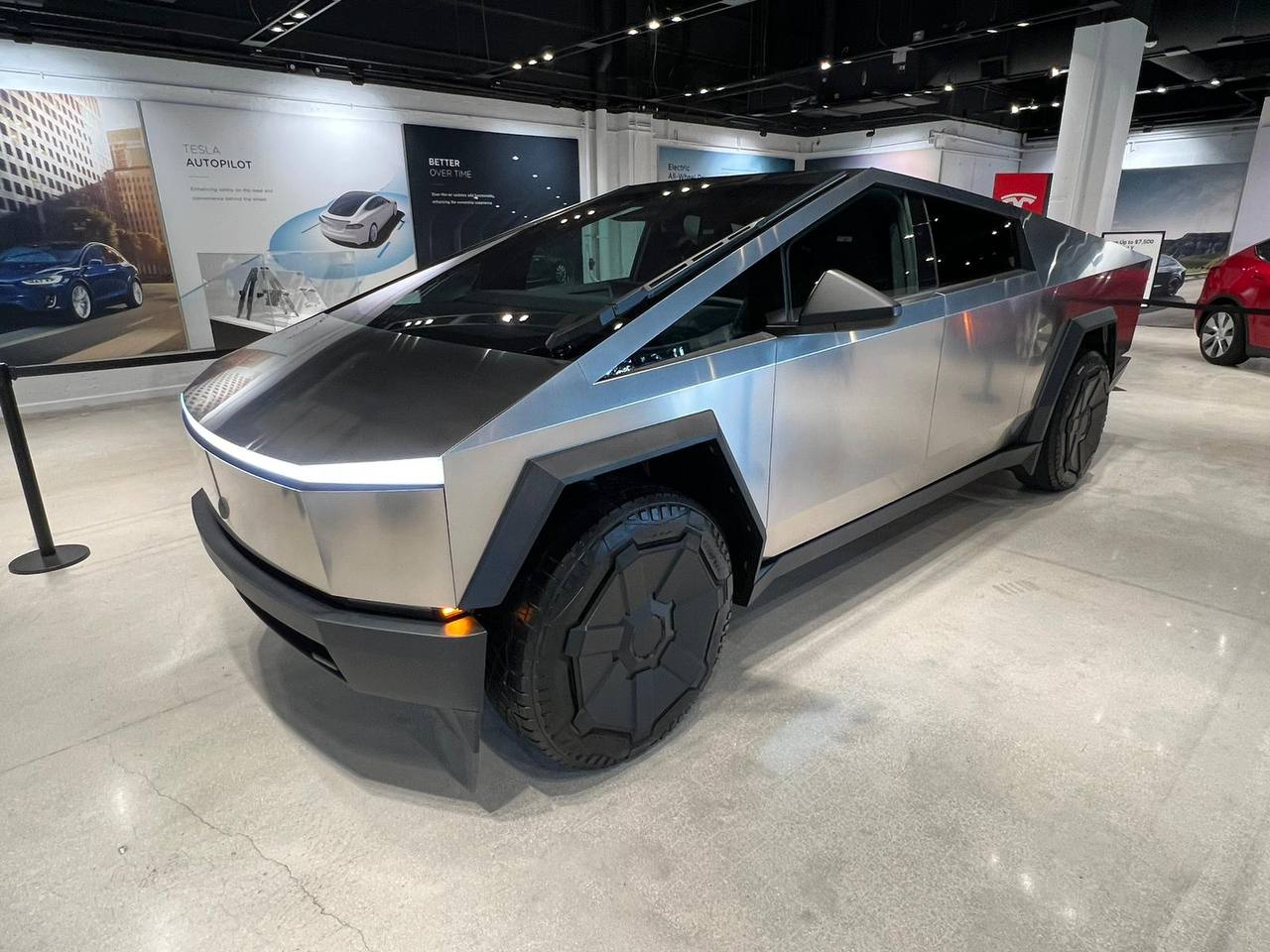 🚘 Бесплатная выставка автомобилей Tesla
14 сентября с 11:00 до 17:00
На мероприятии будут розыгрыши сувениров, можно посмотреть автомобили Tesla, включая Cybertruck
🤍Вход свободный
📍Новорязанская ул | Сетка — социальная сеть от hh.ru