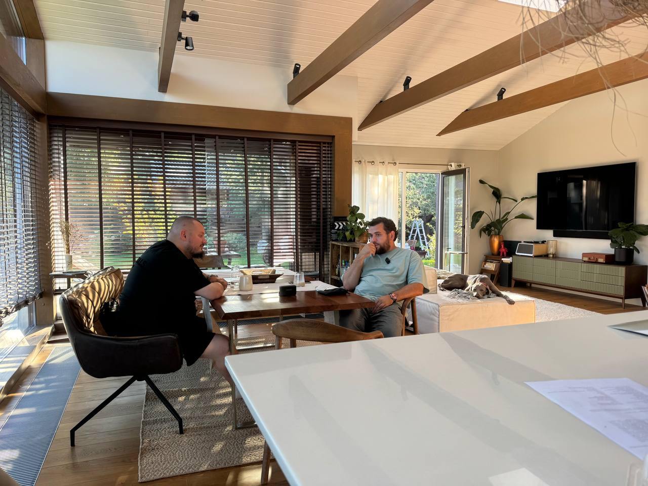 Жизнь после работы 
Новый эпизод Продажных блогеров. В этот раз только в аудио-формате | Сетка — социальная сеть от hh.ru